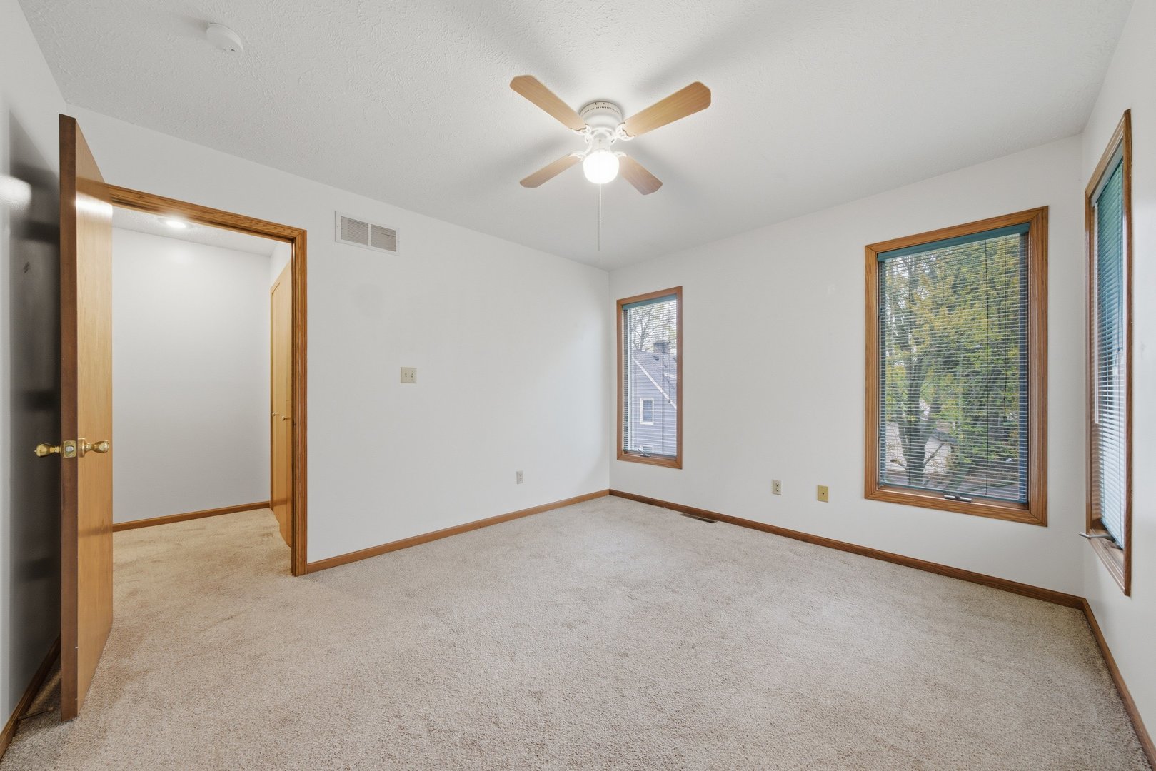 1016 N 7th Street, Rochelle, IL 61068