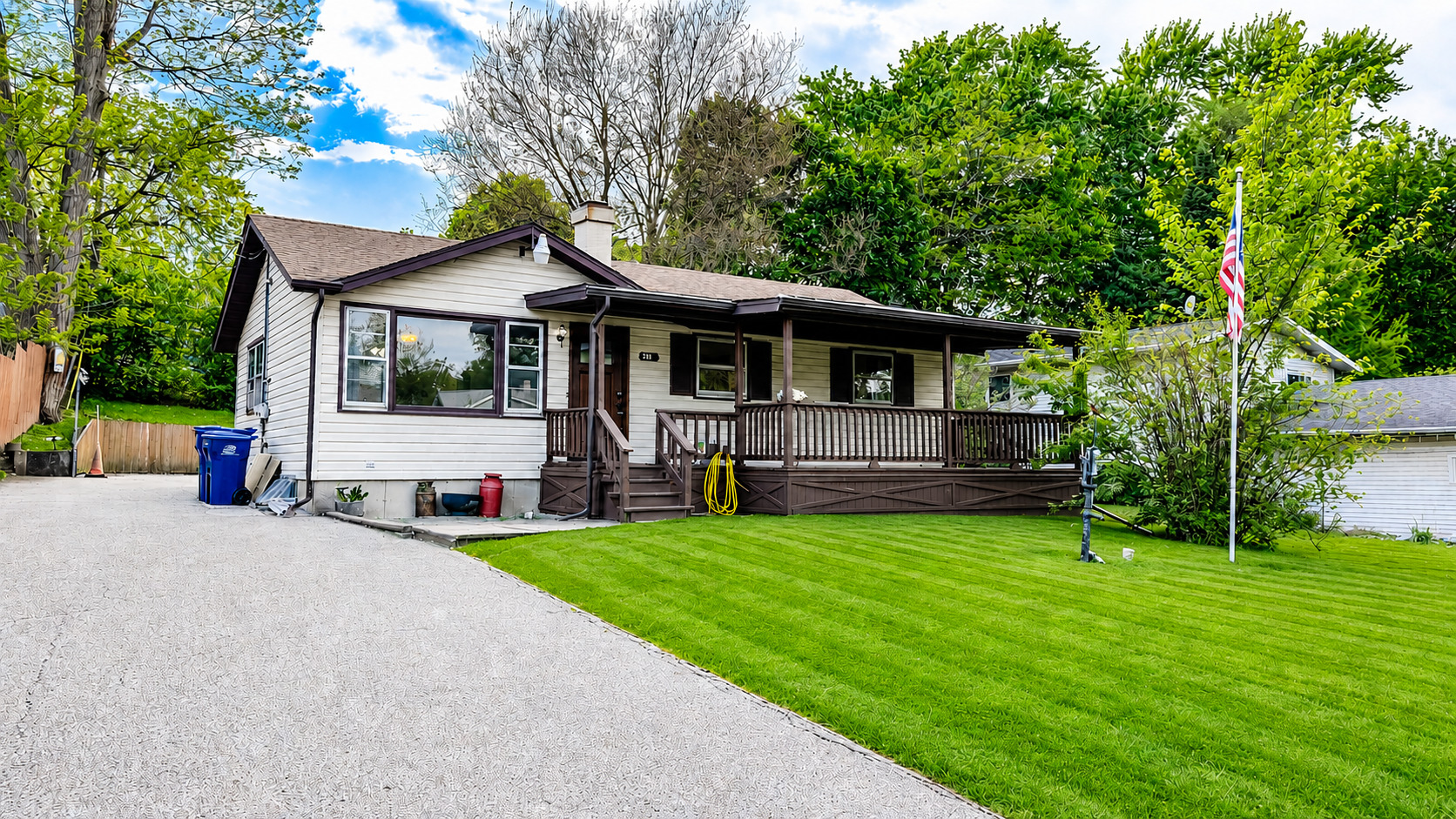 33022 N John Mogg Road, Grayslake, IL 60030