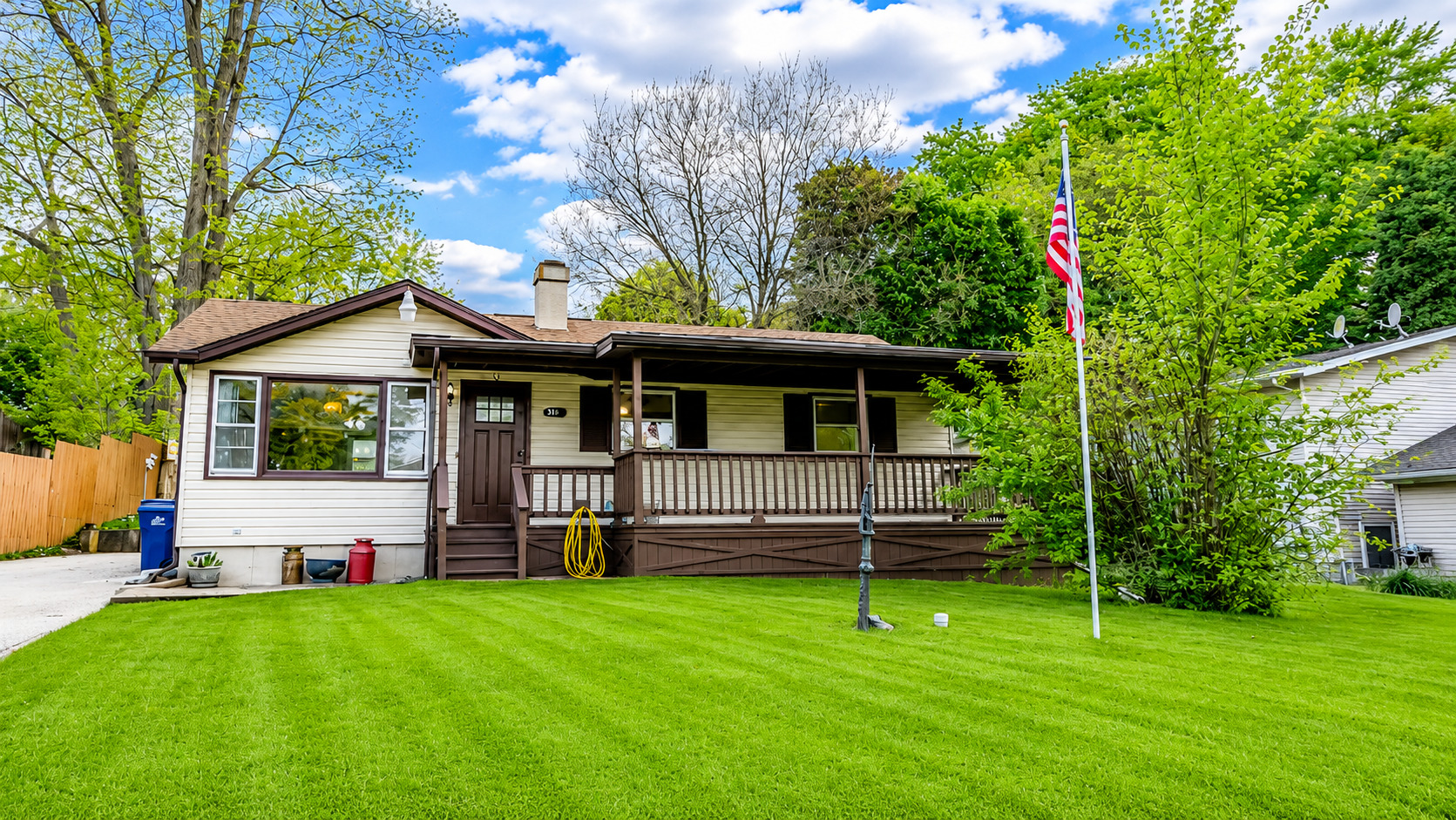 33022 N John Mogg Road, Grayslake, IL 60030