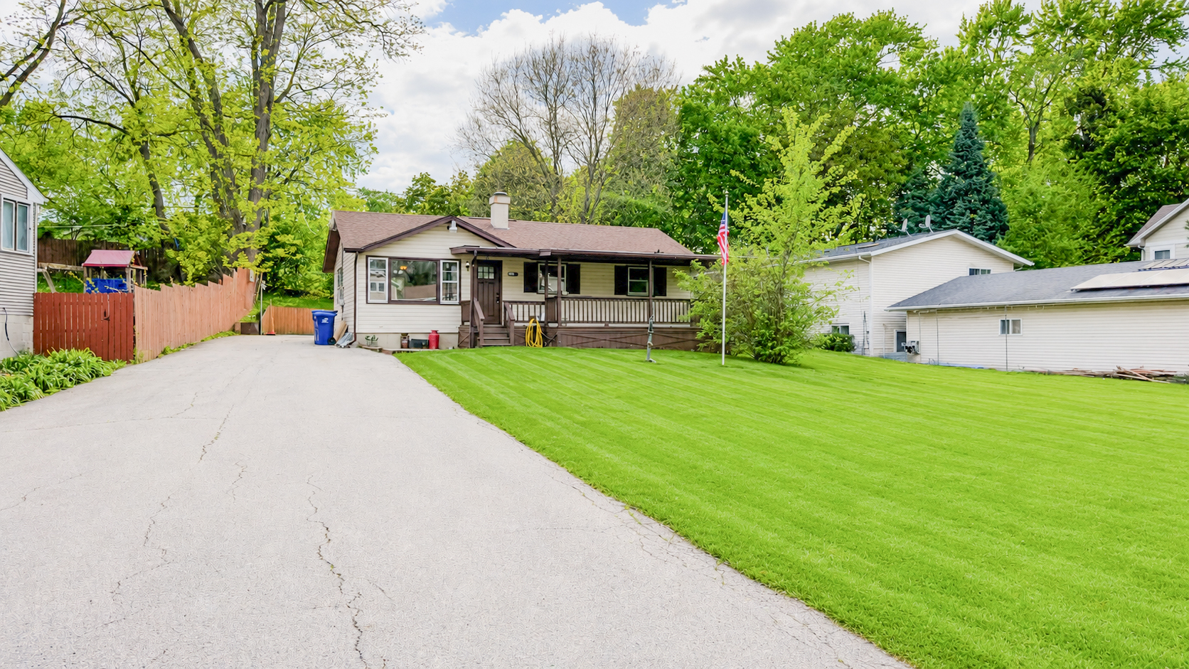 33022 N John Mogg Road, Grayslake, IL 60030