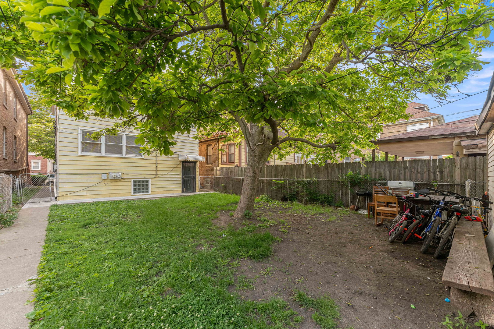 6811 S Washtenaw Avenue, Chicago, IL 60629