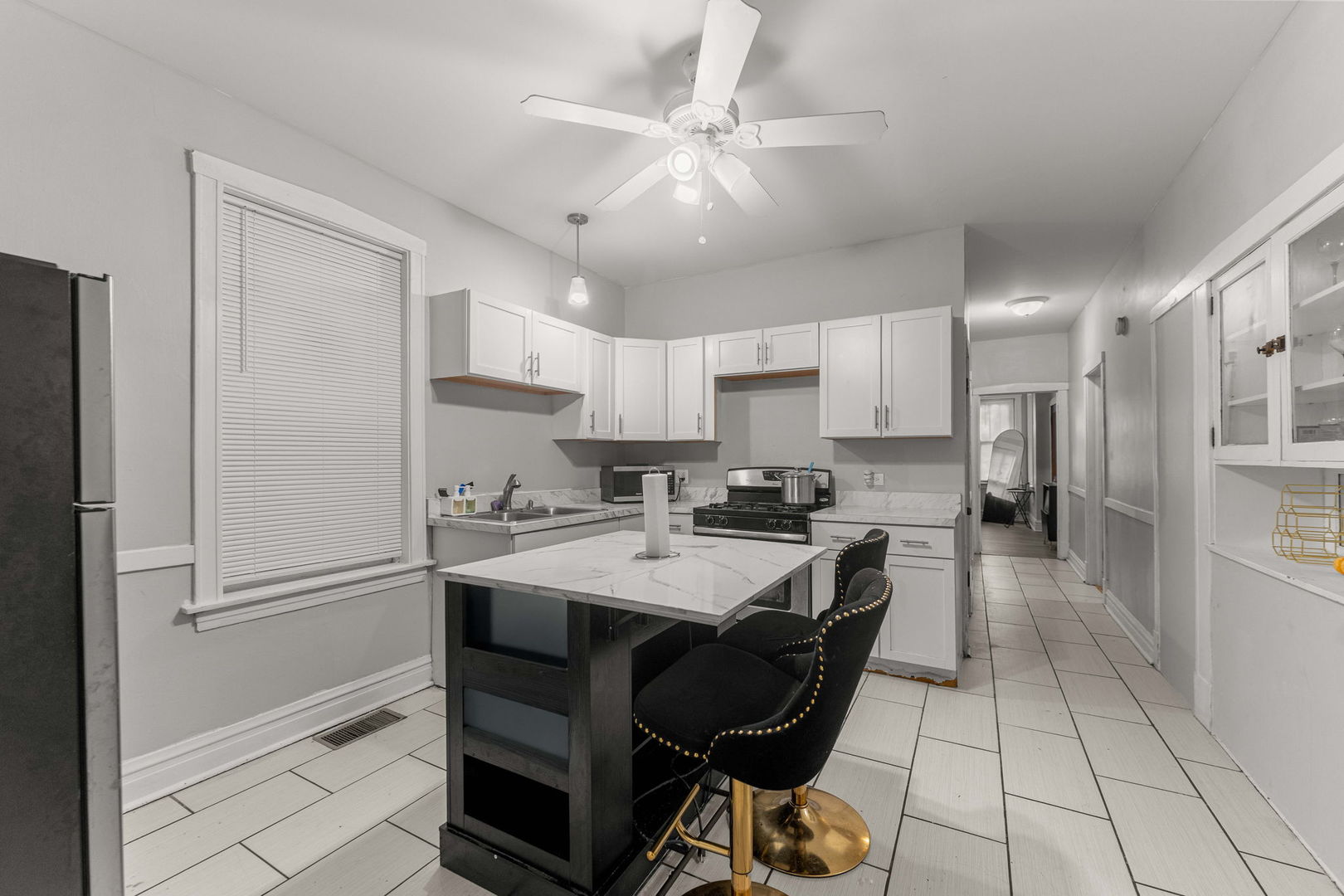 6811 S Washtenaw Avenue, Chicago, IL 60629
