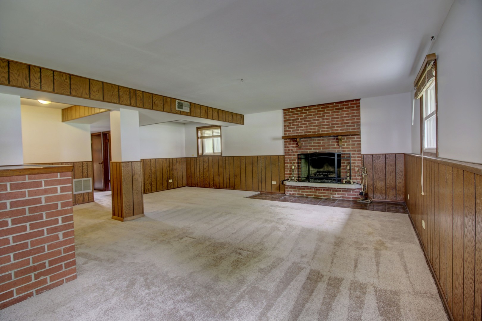 2266 Durham Drive, Wheaton, IL 60189