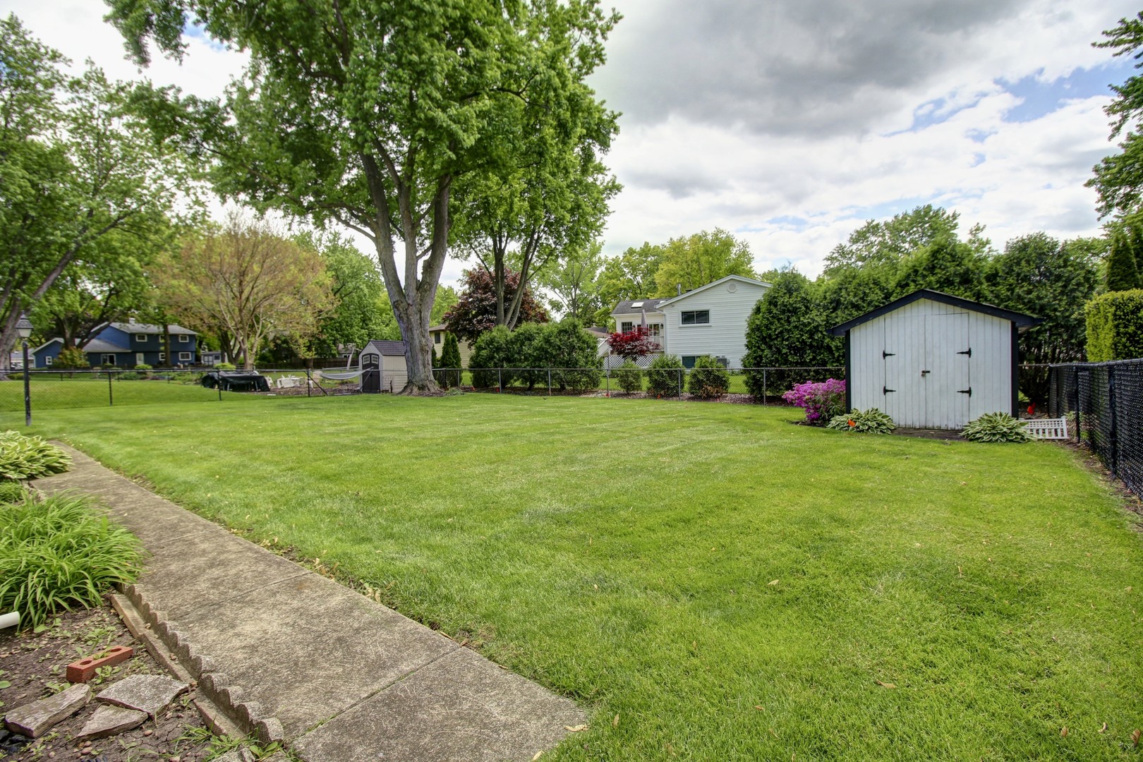 2266 Durham Drive, Wheaton, IL 60189