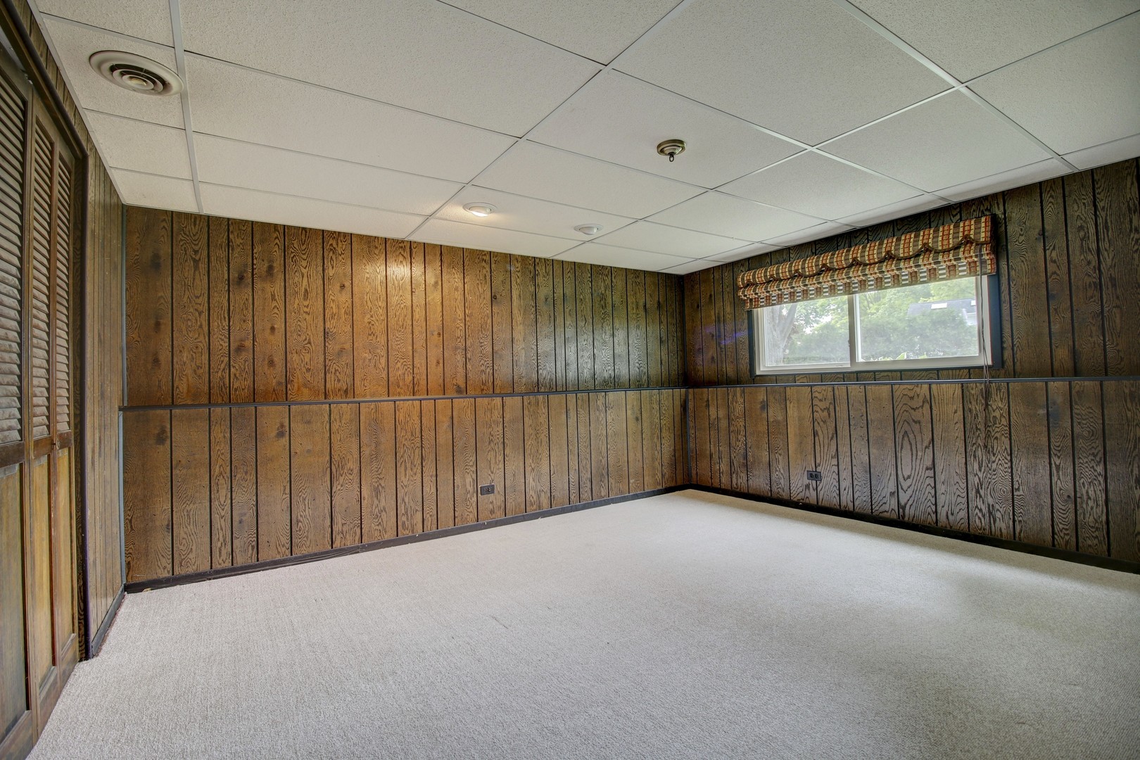 2266 Durham Drive, Wheaton, IL 60189