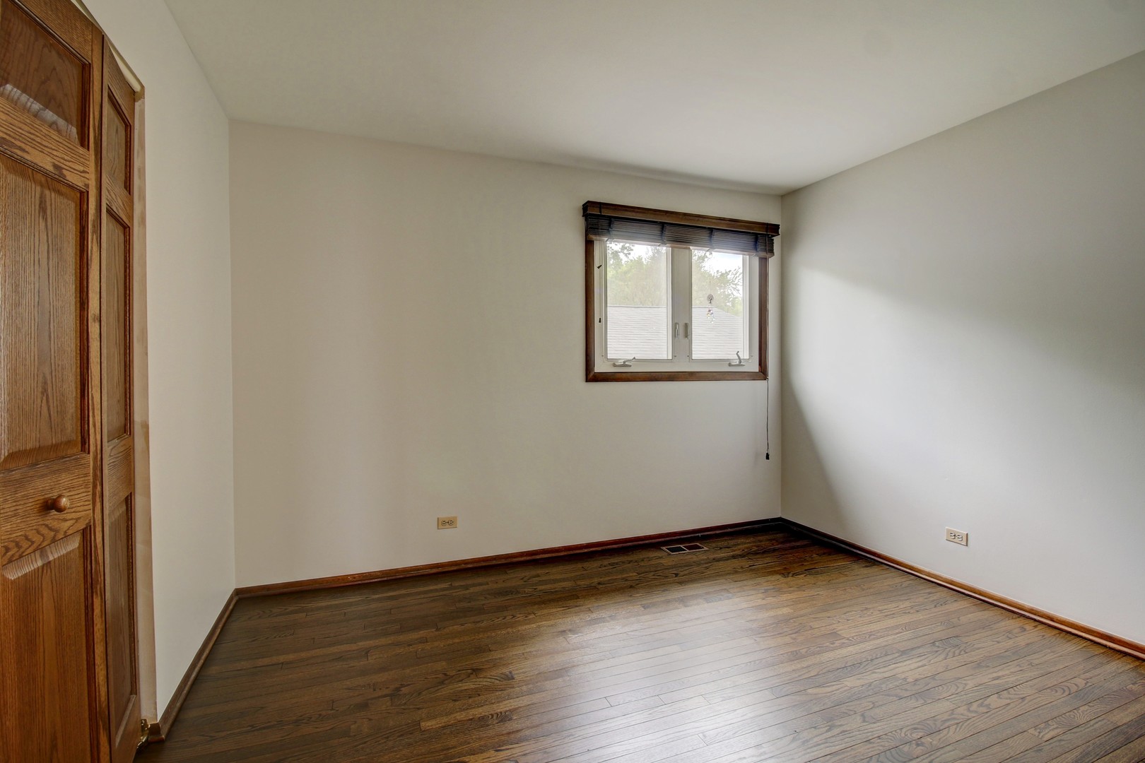 2266 Durham Drive, Wheaton, IL 60189