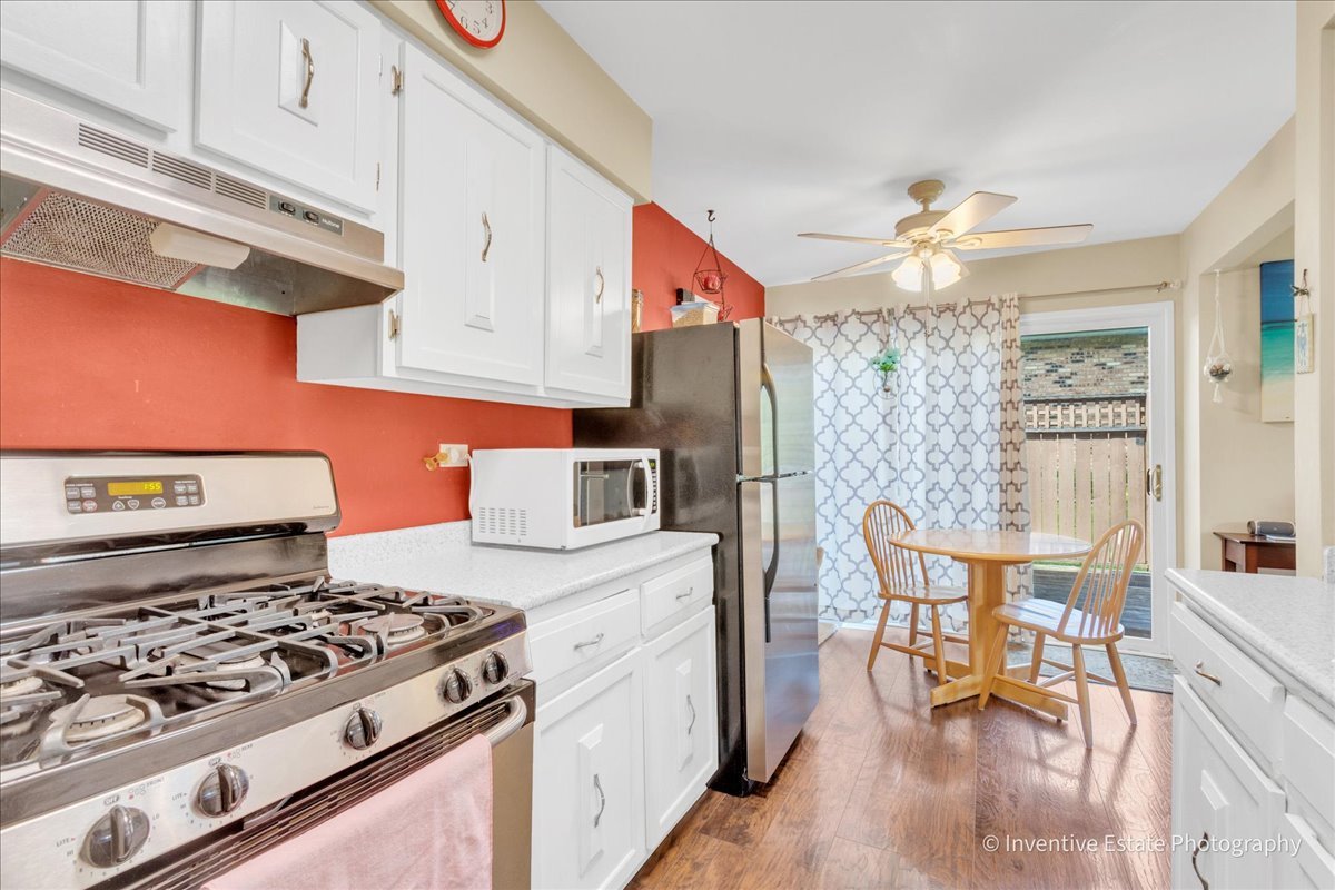 8325 Portsmouth Drive #A, Darien, IL 60561