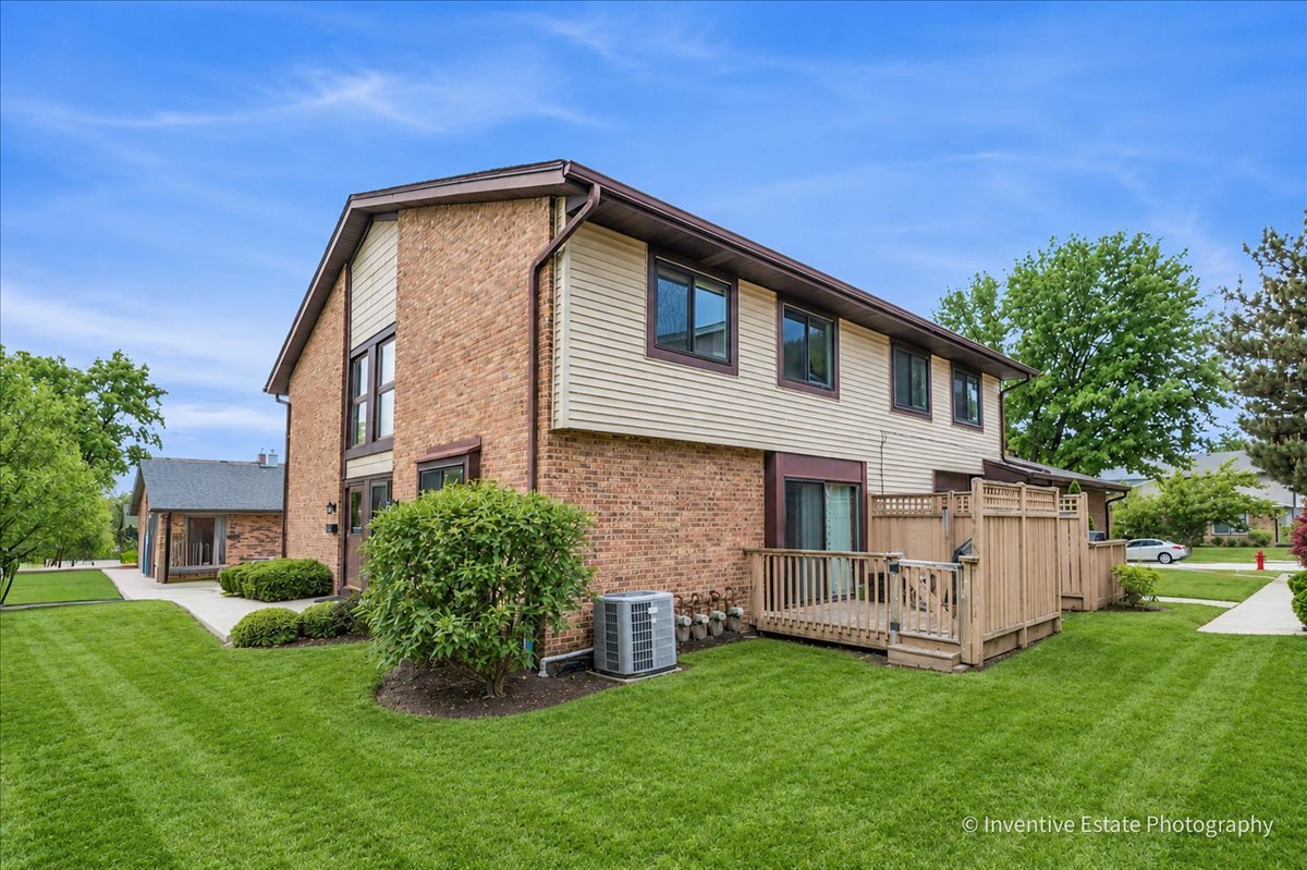 8325 Portsmouth Drive #A, Darien, IL 60561