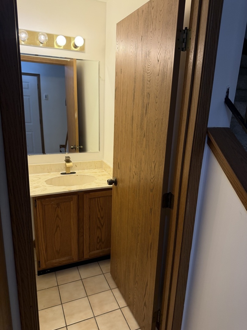 4007 193rd Street #2, Country Club Hills, IL 60478