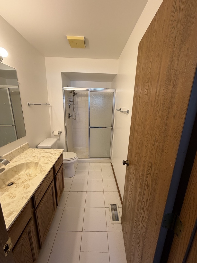 4007 193rd Street #2, Country Club Hills, IL 60478