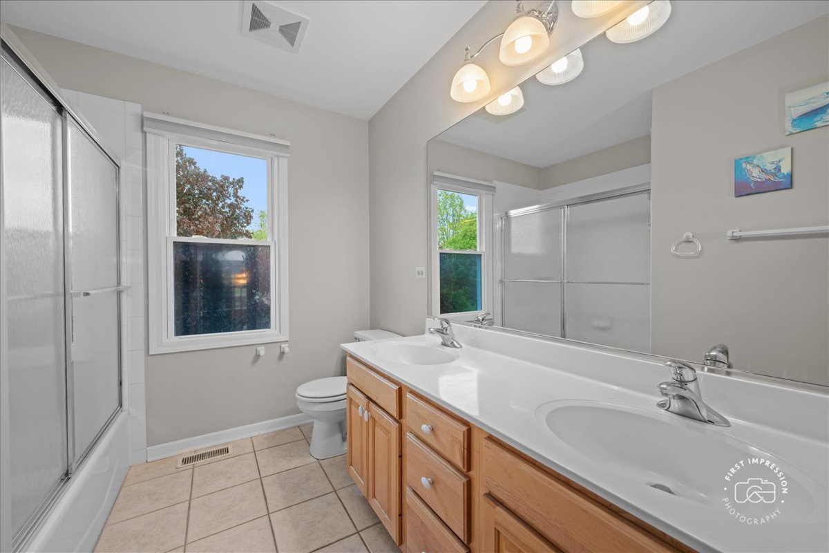 40W174 Jack London Street, St. Charles, IL 60175