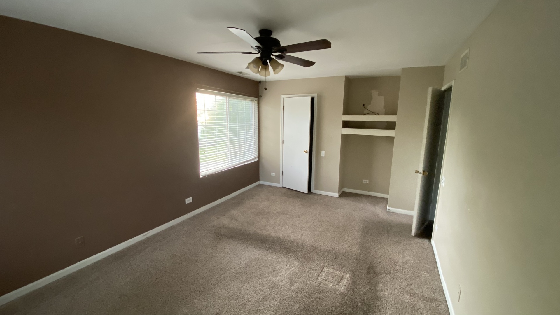 437 Valley Forge Court #2, Aurora, IL 60504