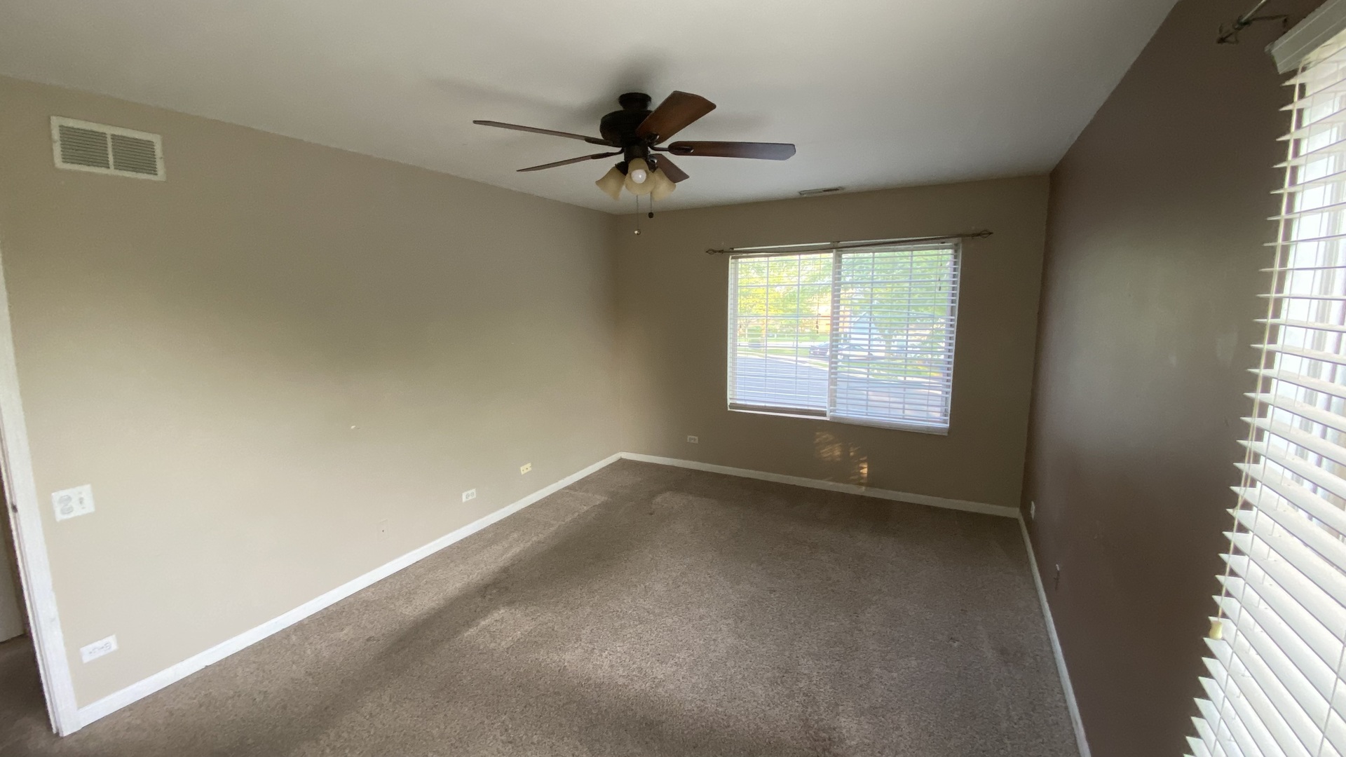 437 Valley Forge Court #2, Aurora, IL 60504