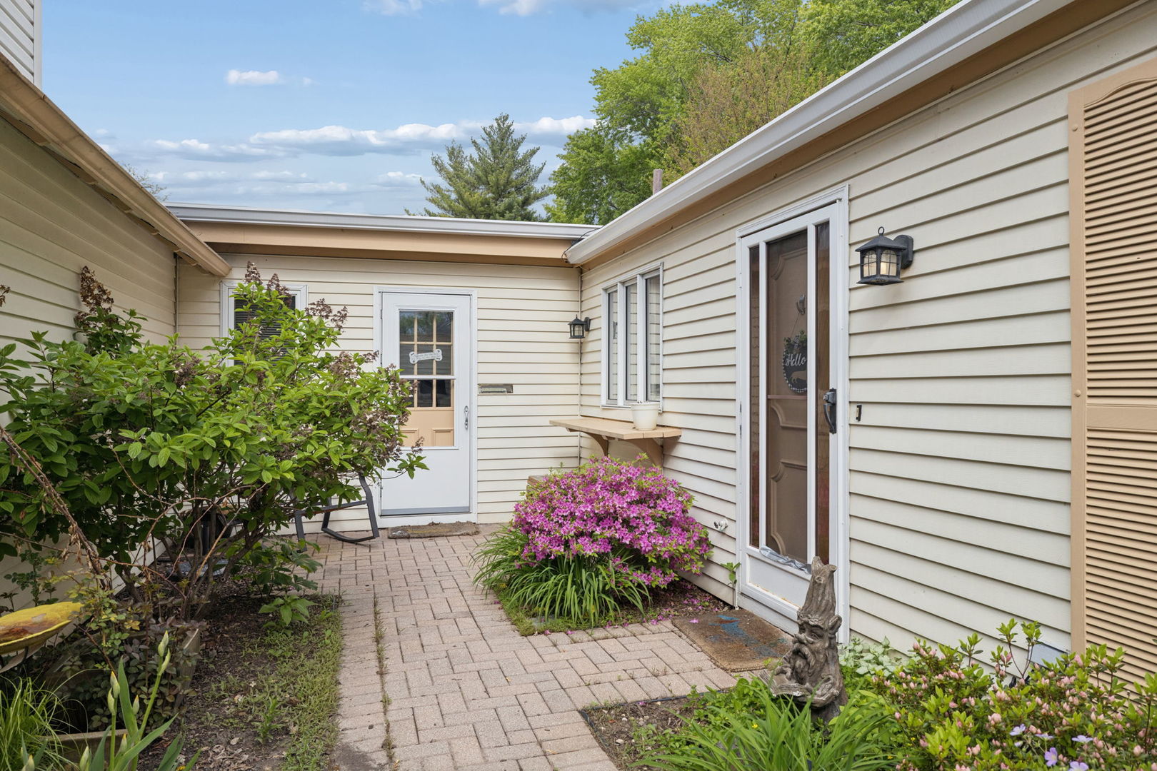 135 Garden Drive #135, Montgomery, IL 60538