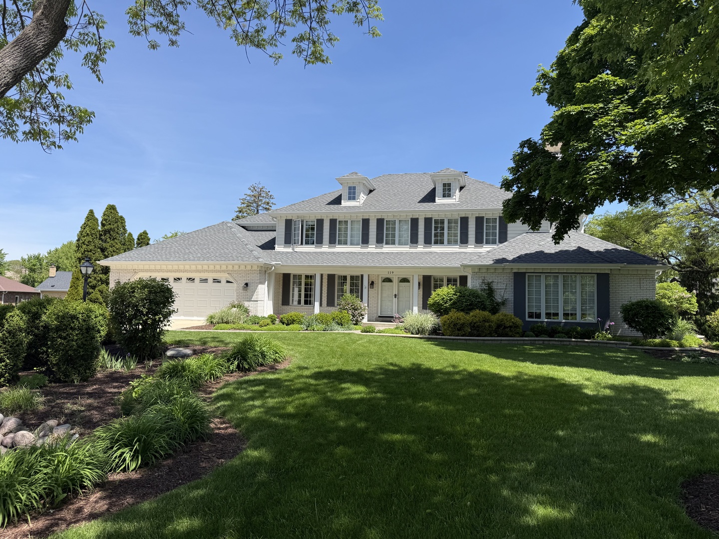 119 Saddle Brook Drive, Oak Brook, IL 60523