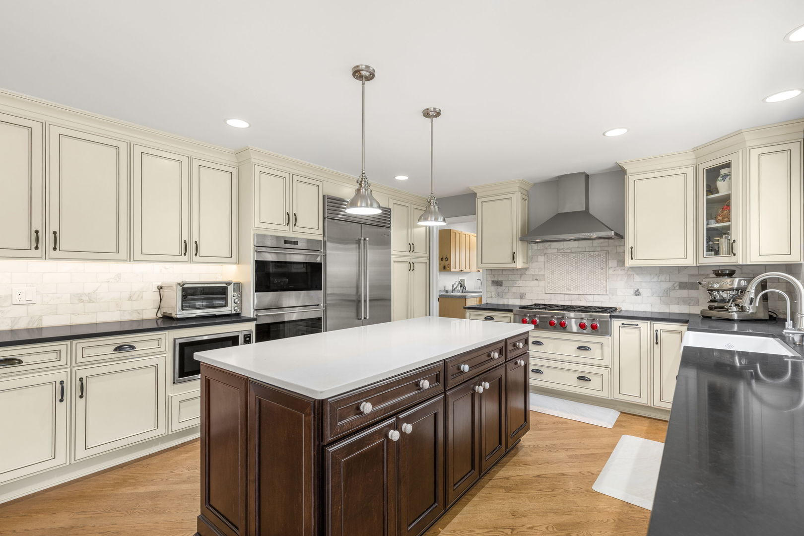 119 Saddle Brook Drive, Oak Brook, IL 60523