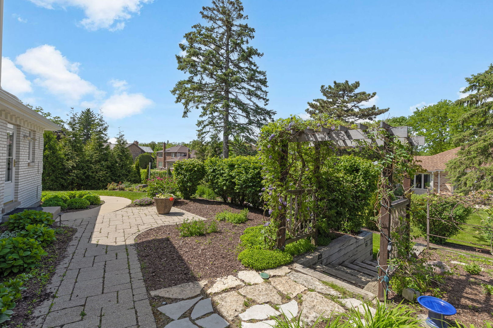 119 Saddle Brook Drive, Oak Brook, IL 60523