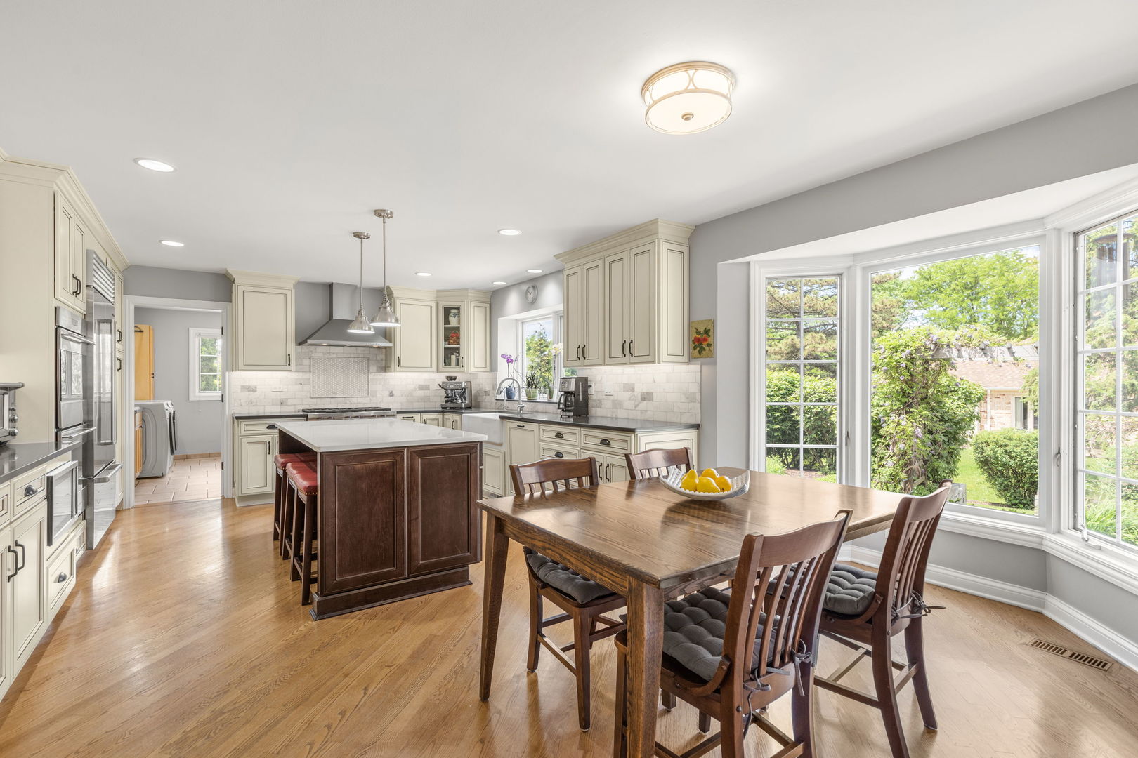 119 Saddle Brook Drive, Oak Brook, IL 60523
