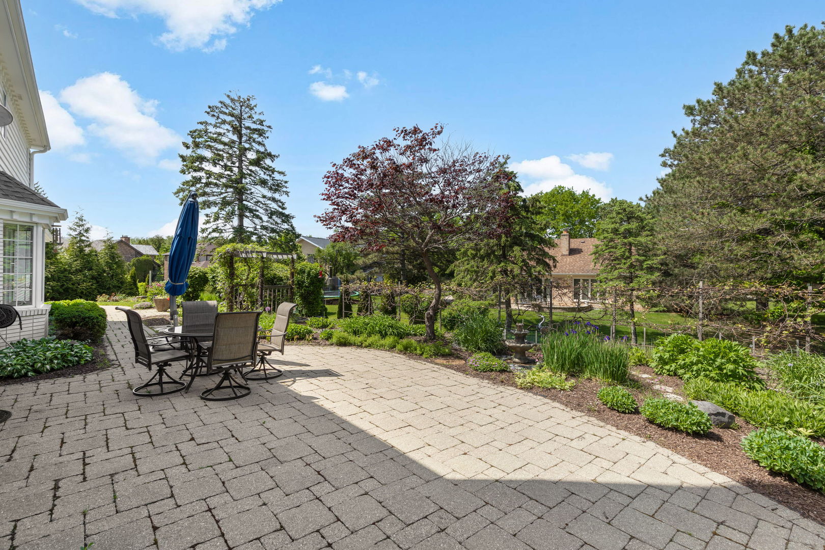 119 Saddle Brook Drive, Oak Brook, IL 60523