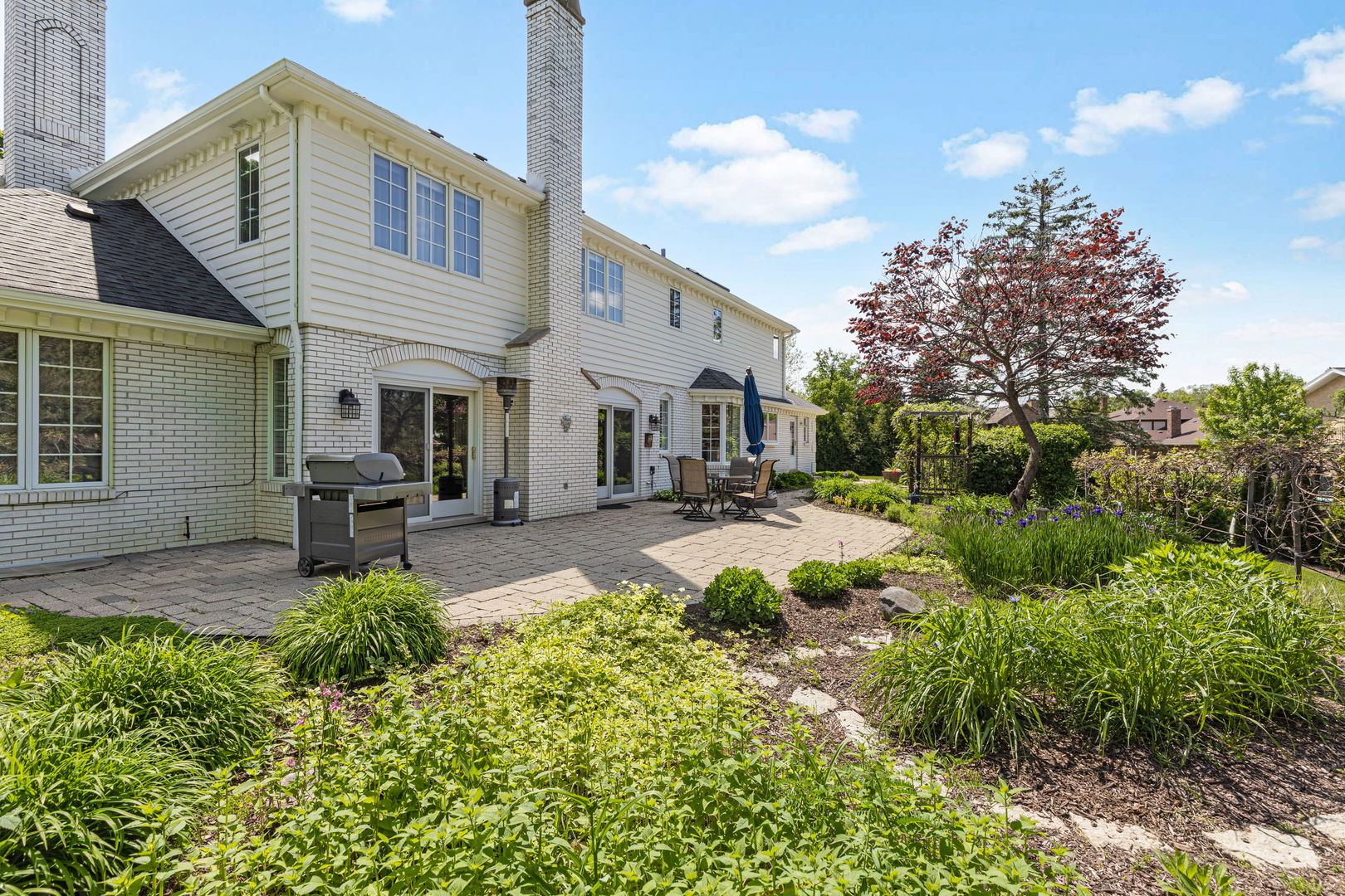 119 Saddle Brook Drive, Oak Brook, IL 60523