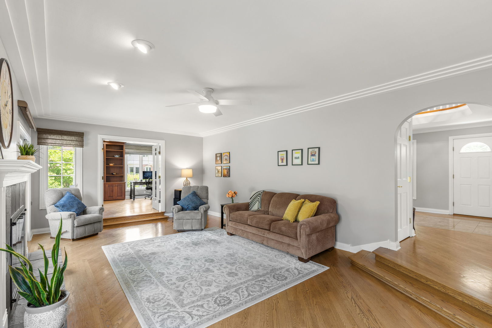 119 Saddle Brook Drive, Oak Brook, IL 60523