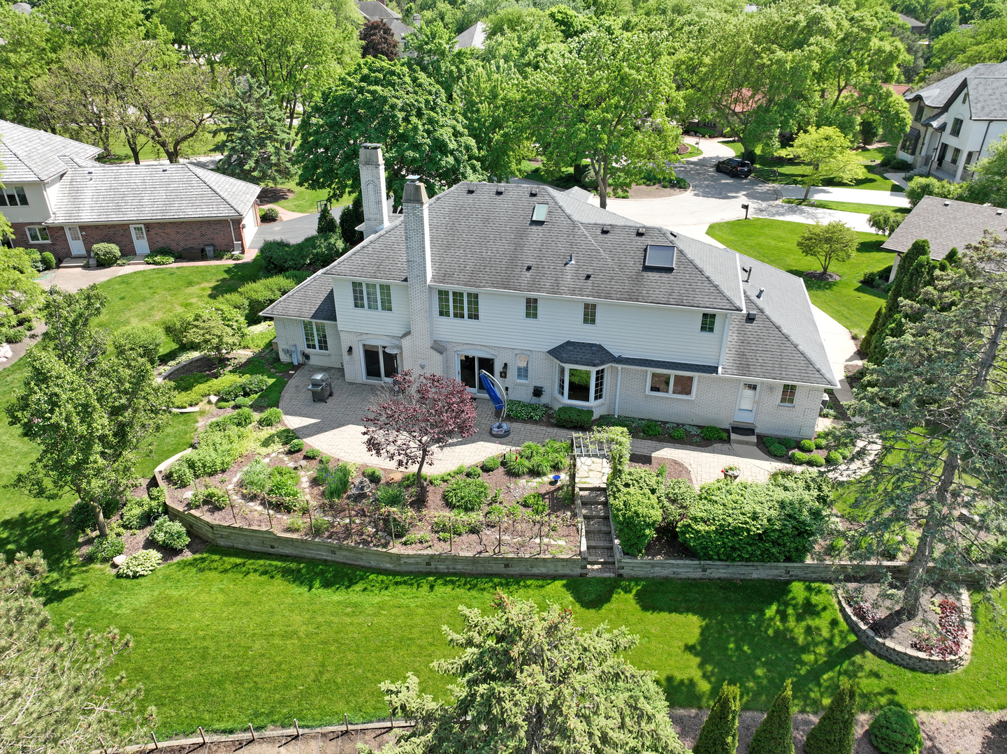 119 Saddle Brook Drive, Oak Brook, IL 60523
