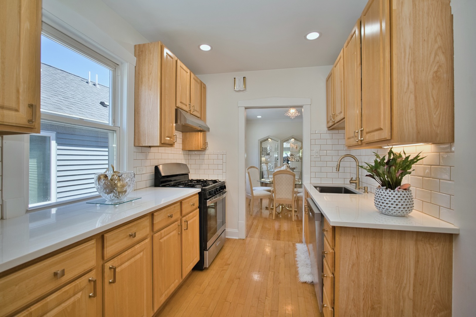 5936 N Melvina Avenue, Chicago, IL 60646