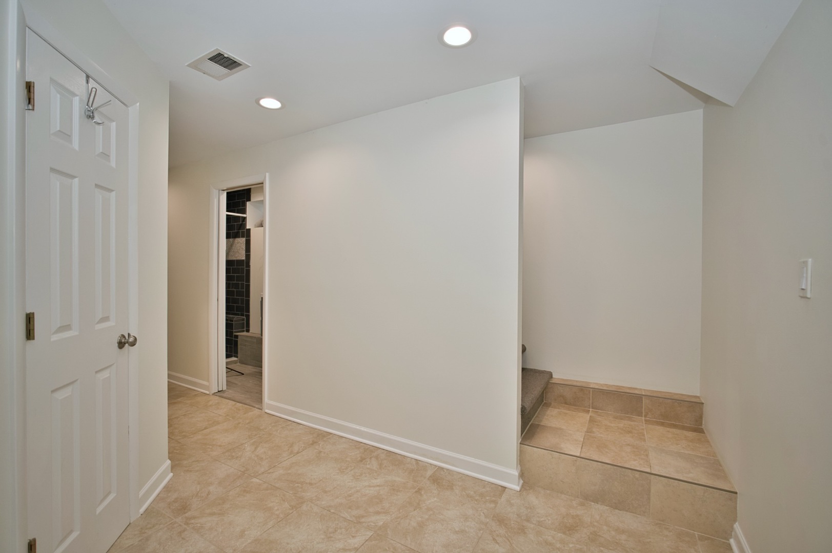 5936 N Melvina Avenue, Chicago, IL 60646