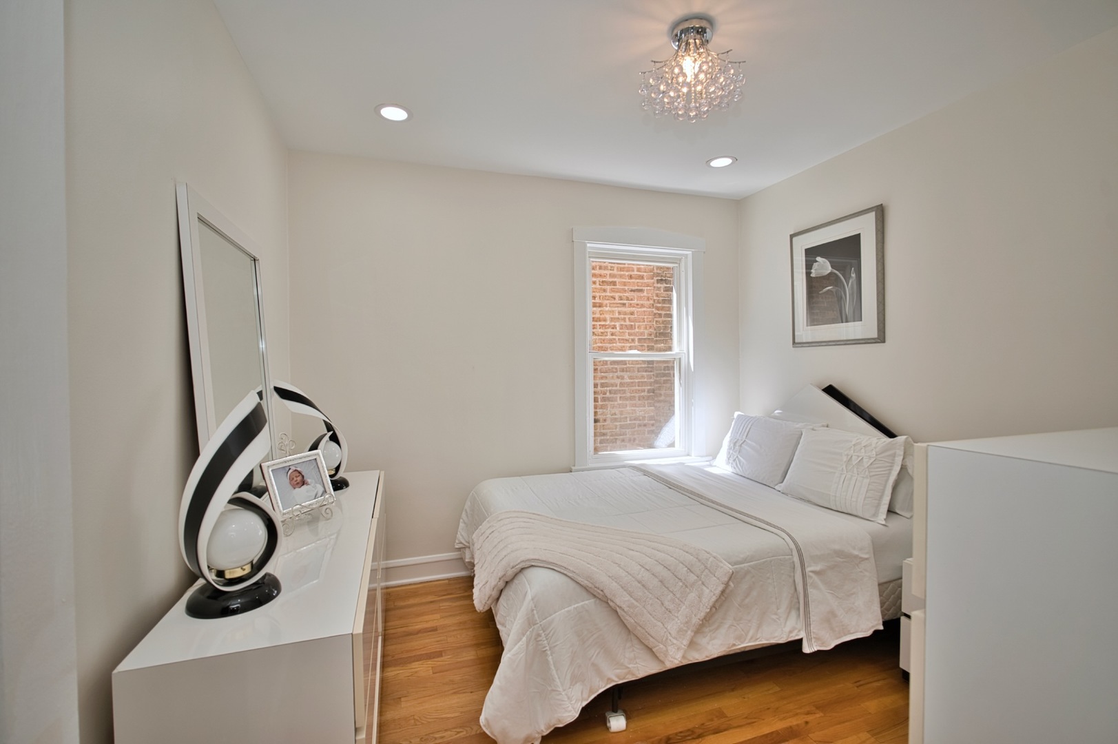 5936 N Melvina Avenue, Chicago, IL 60646