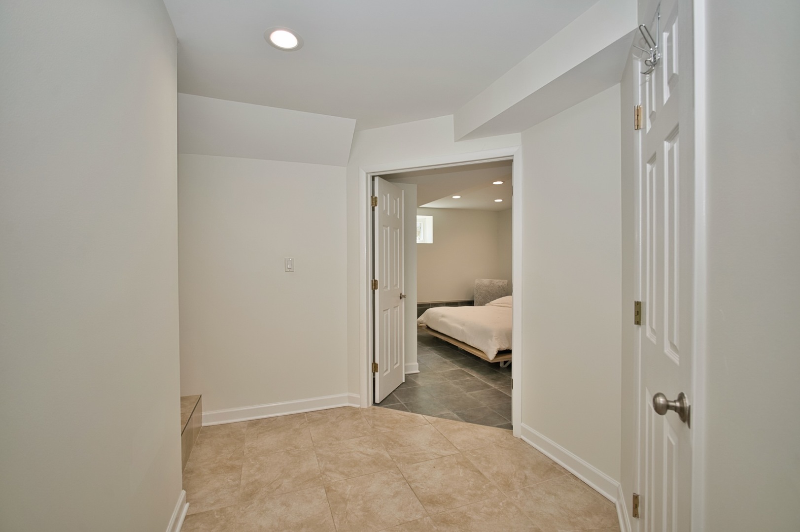5936 N Melvina Avenue, Chicago, IL 60646