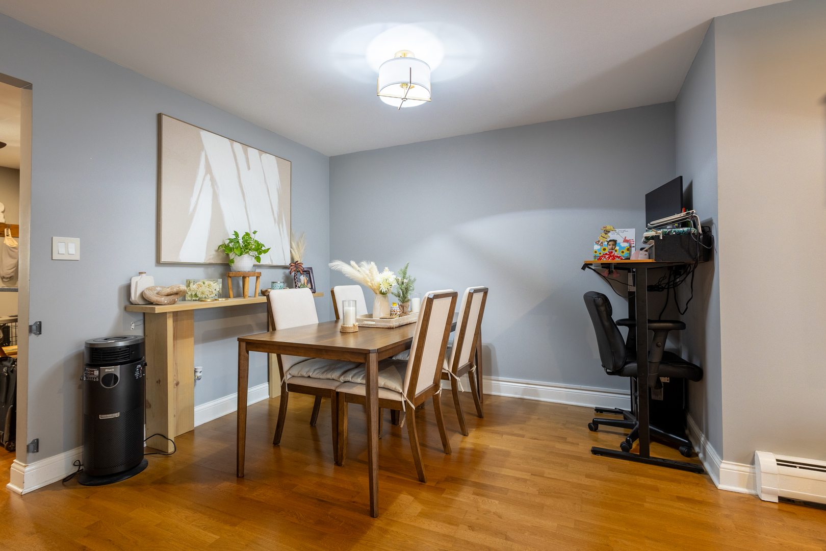 5155 N East River Road #215E, Chicago, IL 60656
