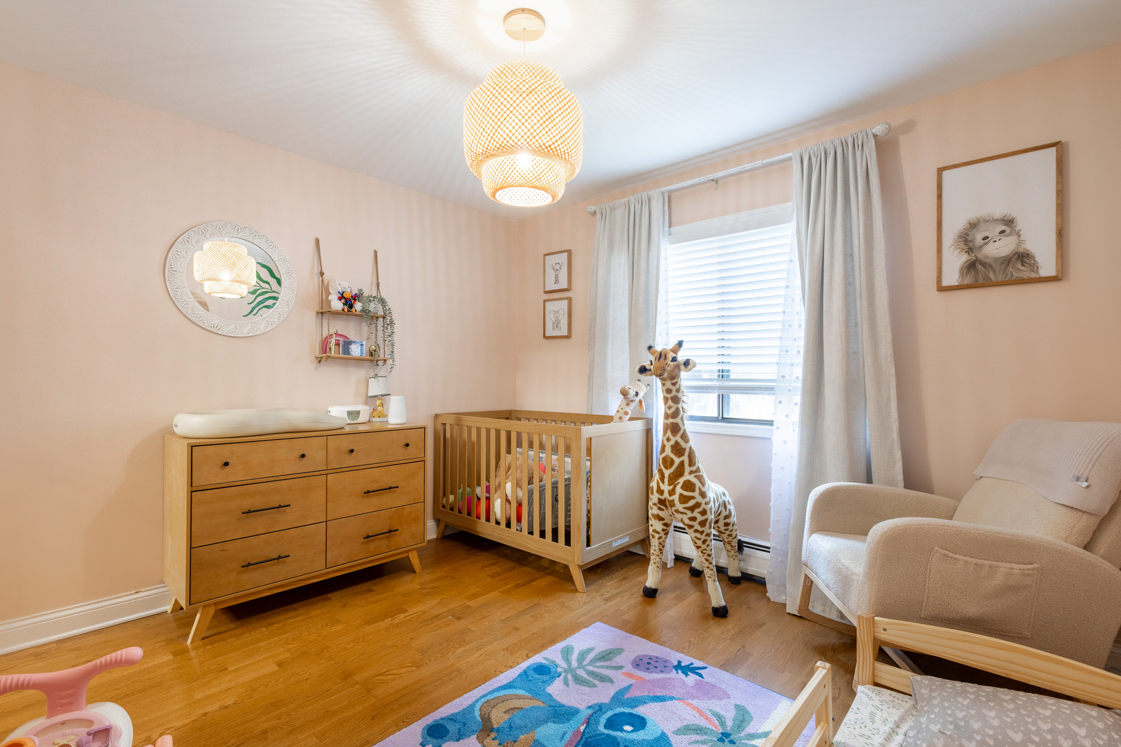 5155 N East River Road #215E, Chicago, IL 60656