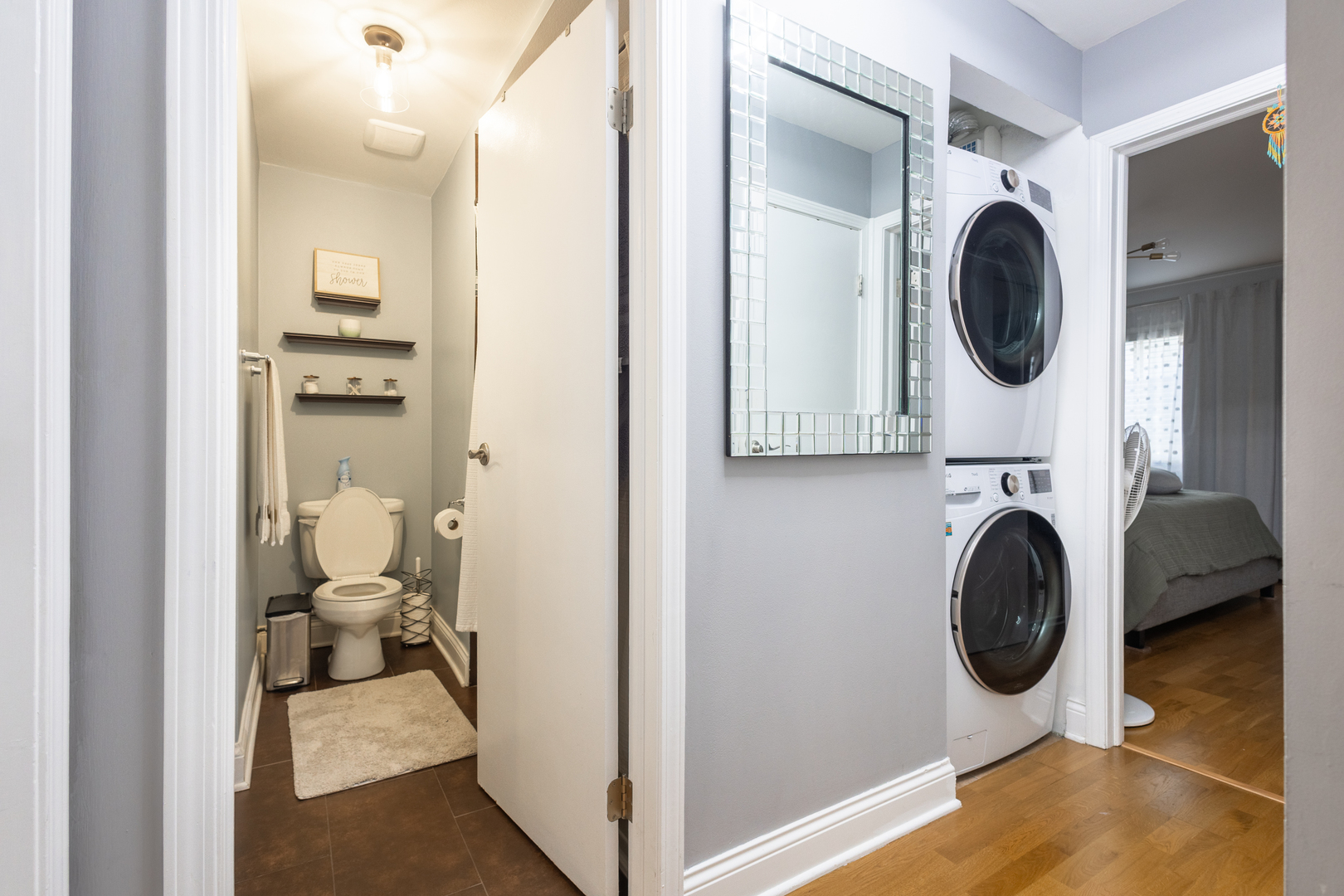5155 N East River Road #215E, Chicago, IL 60656