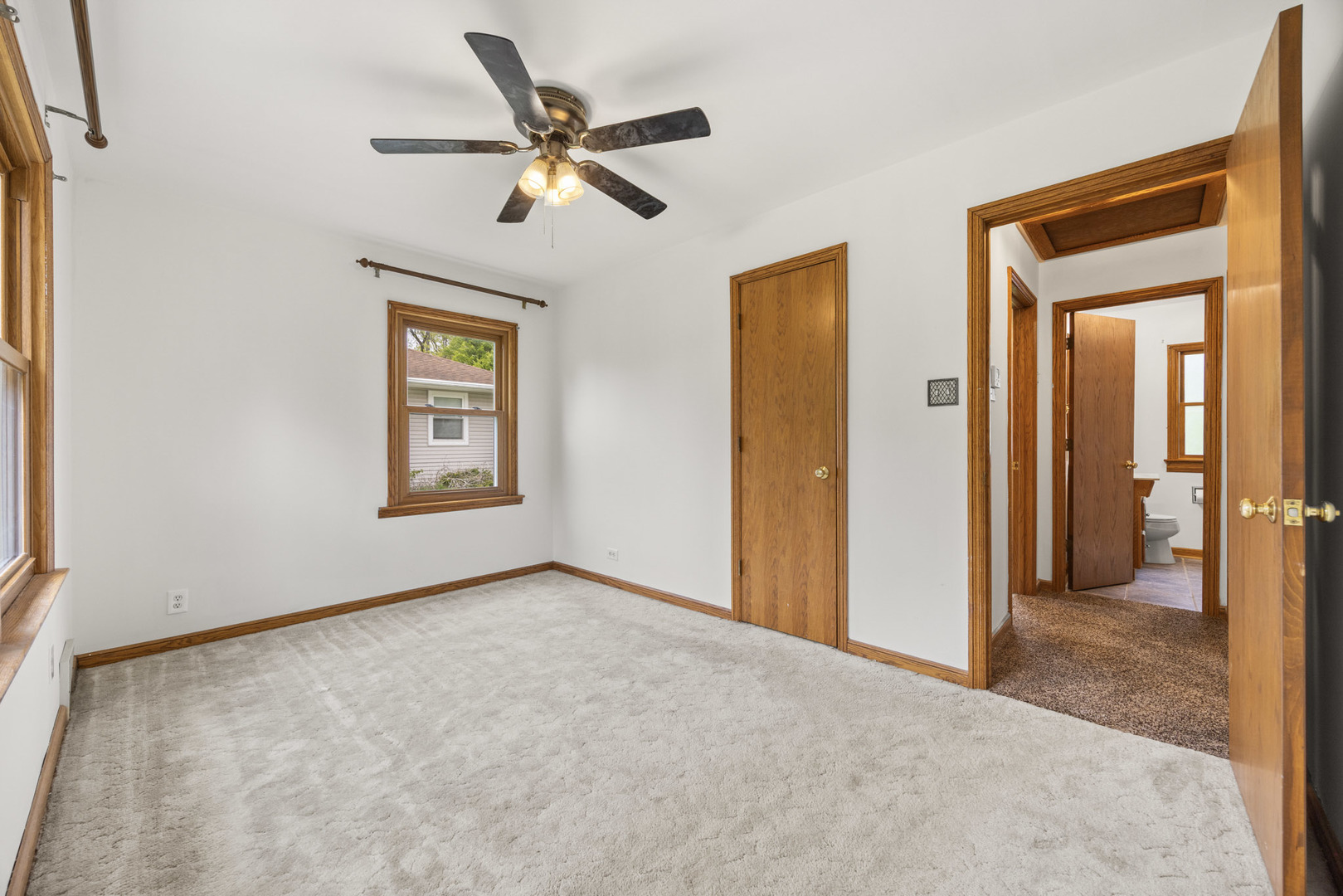140 W Le Moyne Avenue, Lombard, IL 60148