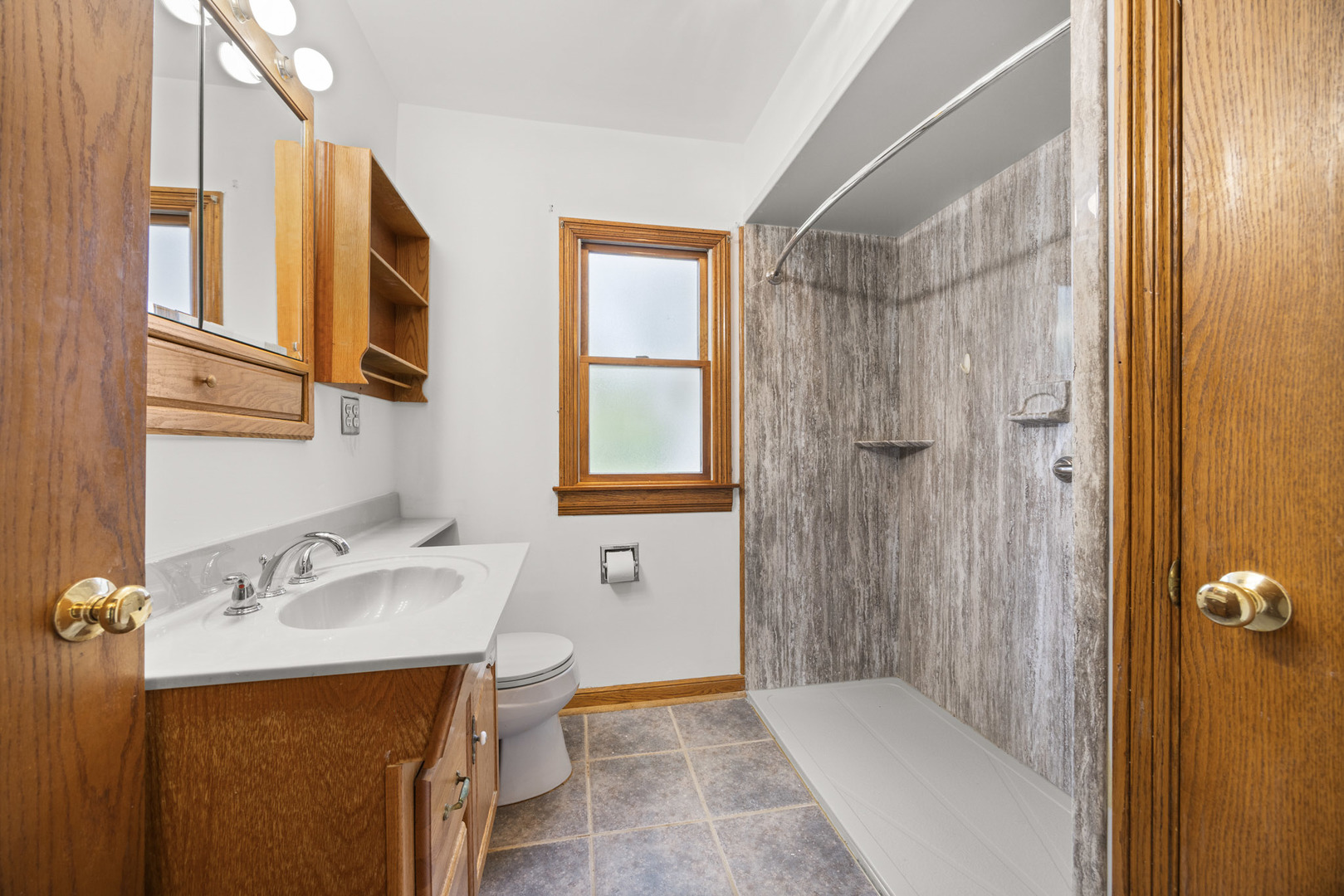 140 W Le Moyne Avenue, Lombard, IL 60148