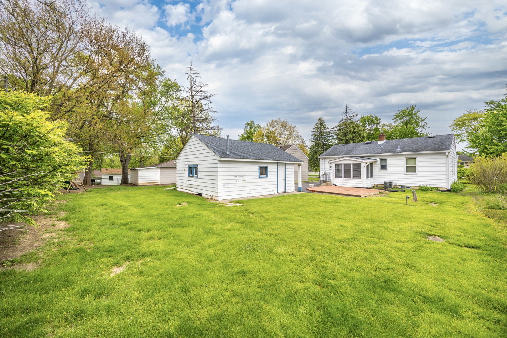 140 W Le Moyne Avenue, Lombard, IL 60148