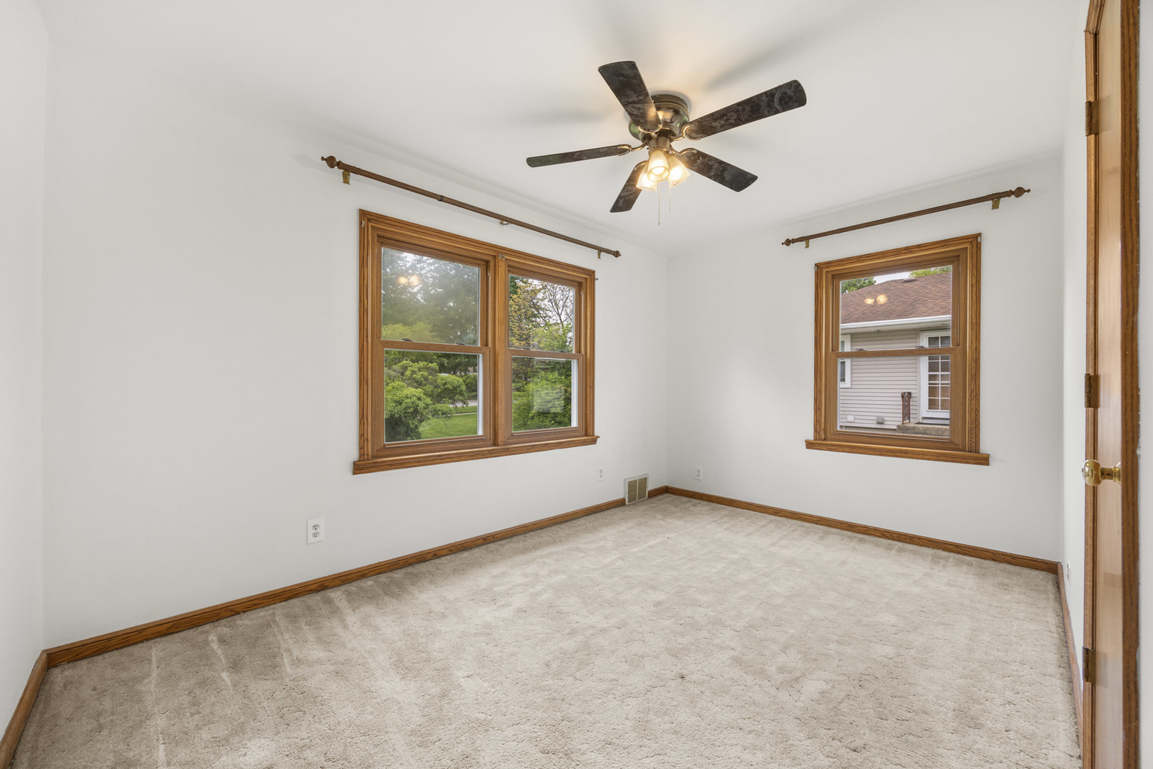 140 W Le Moyne Avenue, Lombard, IL 60148