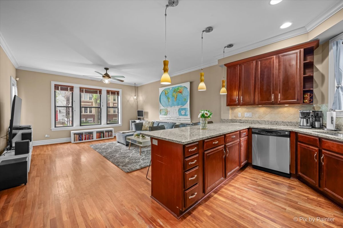 1308 W Granville Avenue #1, Chicago, IL 60660