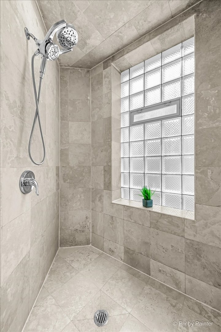 1308 W Granville Avenue #1, Chicago, IL 60660