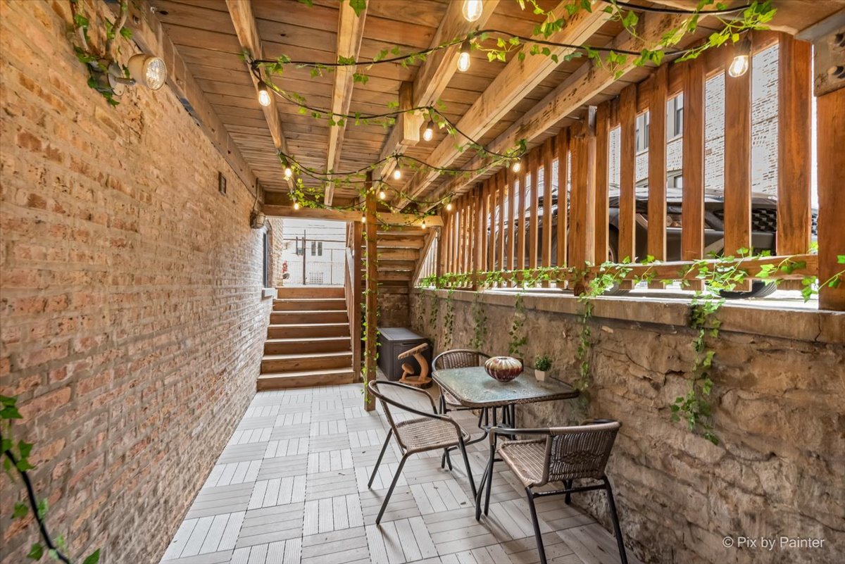 1308 W Granville Avenue #1, Chicago, IL 60660