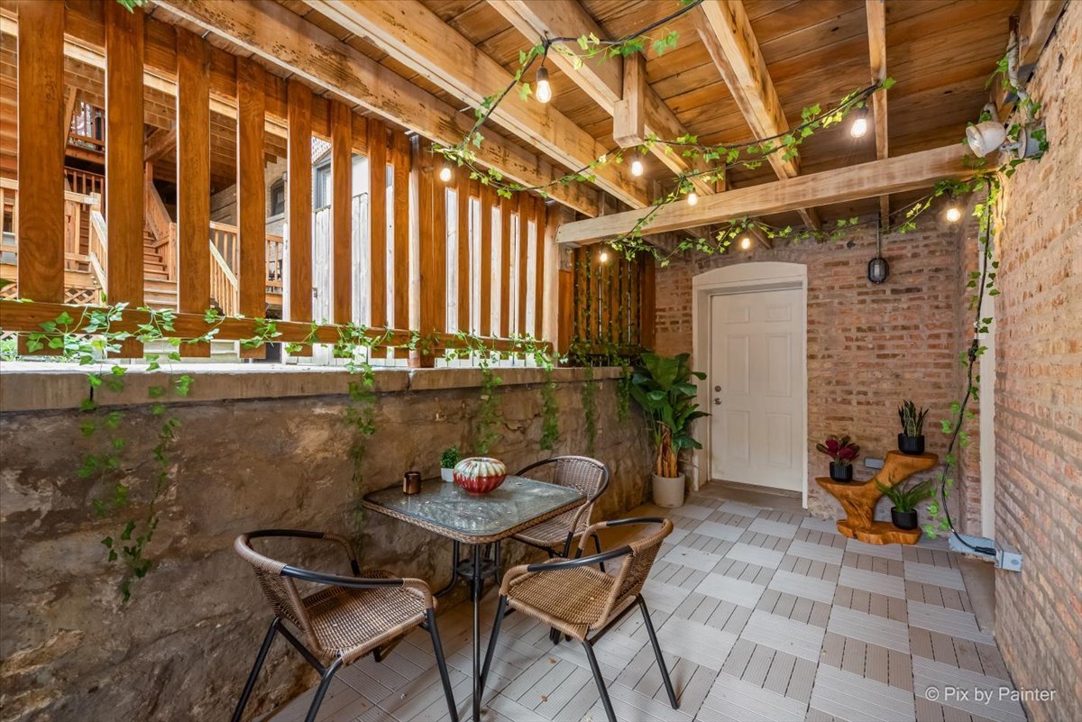 1308 W Granville Avenue #1, Chicago, IL 60660