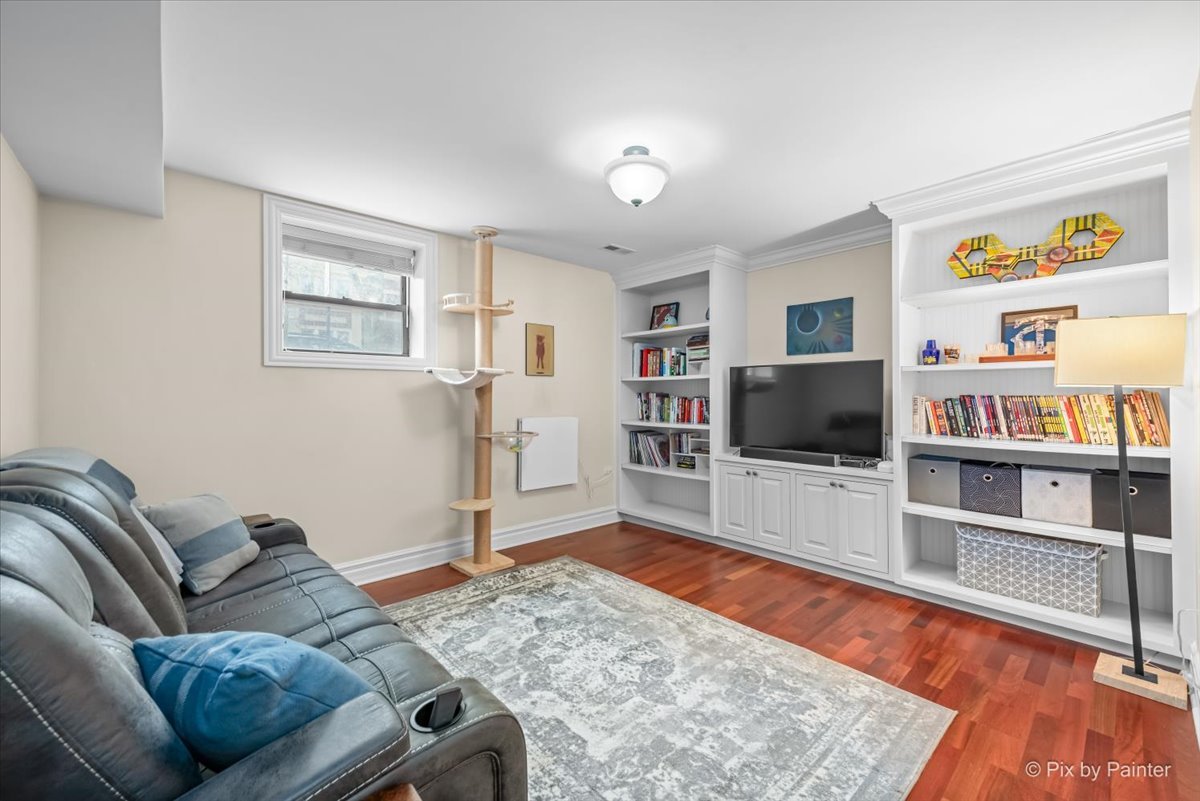 1308 W Granville Avenue #1, Chicago, IL 60660