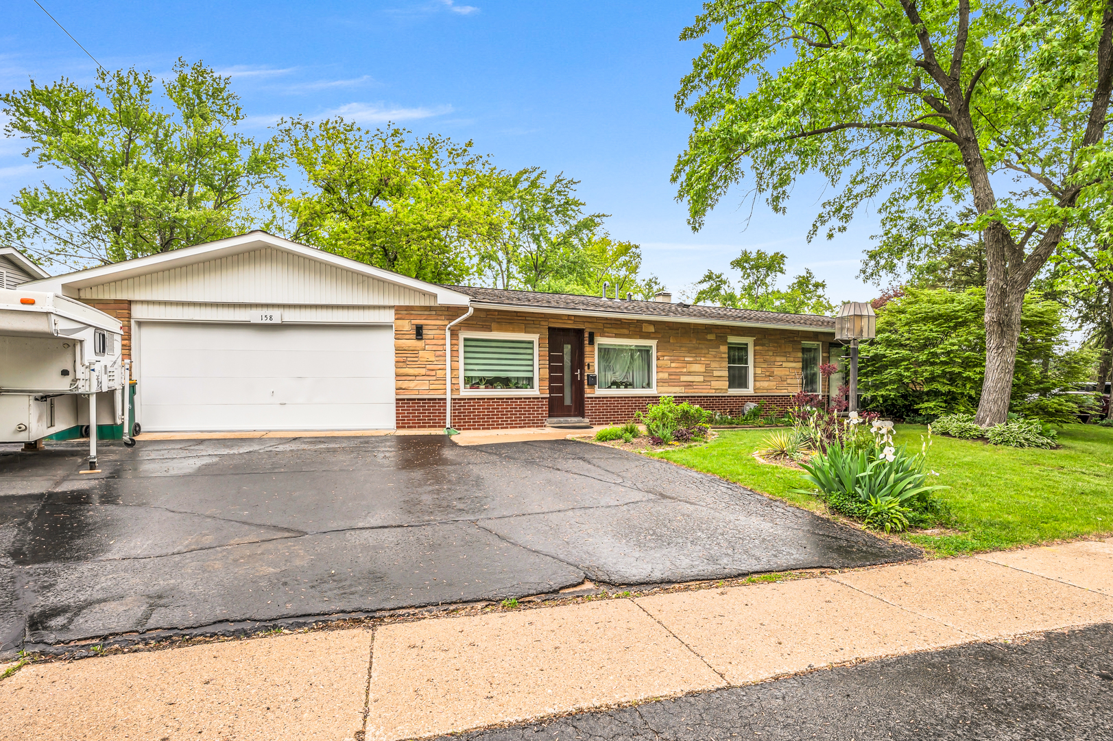 158 St Marys Parkway, Buffalo Grove, IL 60089