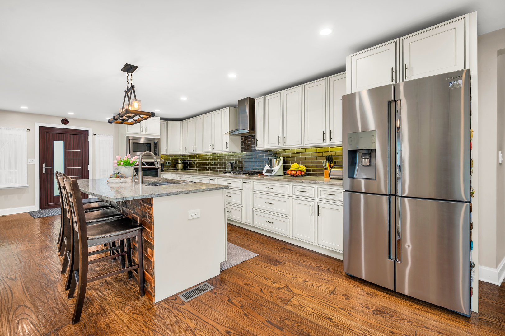 158 St Marys Parkway, Buffalo Grove, IL 60089