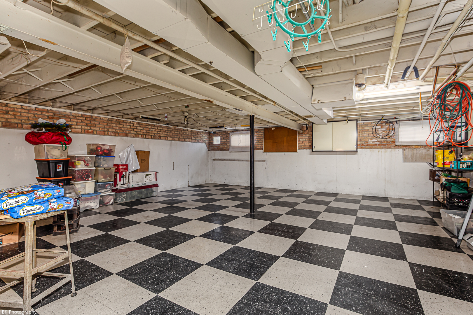 5400 W 83rd Place, Burbank, IL 60459
