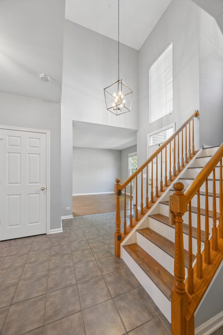 1562 Glenside Drive, Bolingbrook, IL 60490