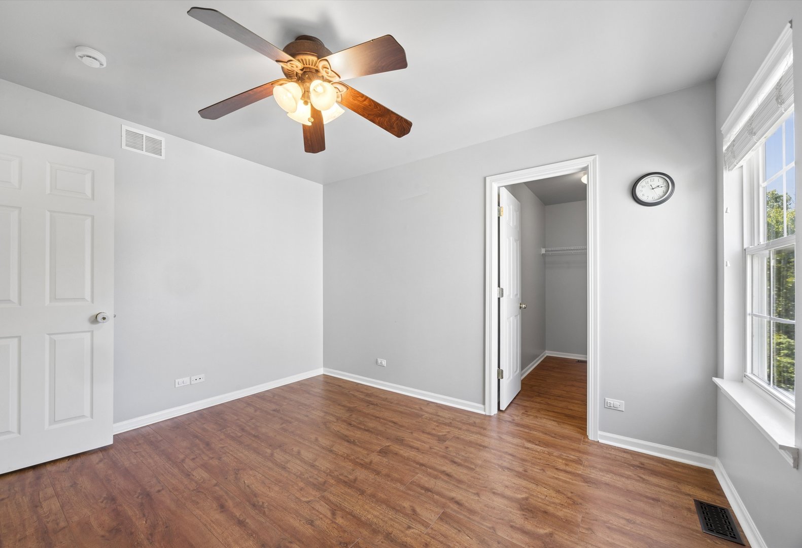 1562 Glenside Drive, Bolingbrook, IL 60490