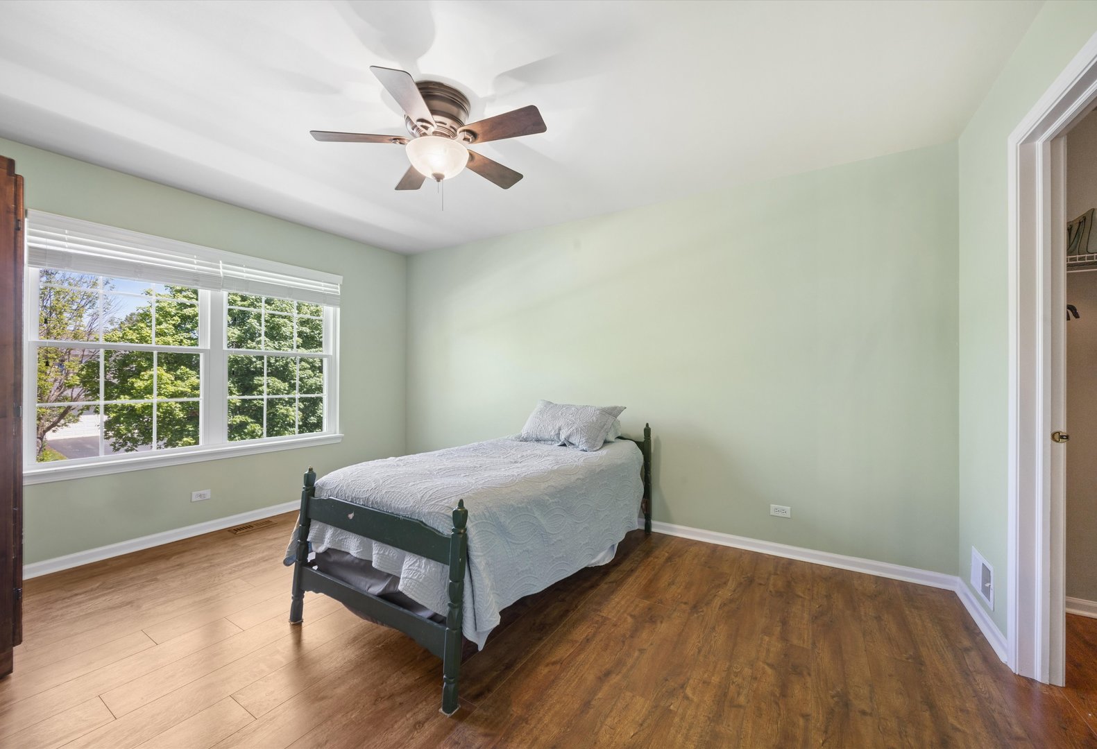 1562 Glenside Drive, Bolingbrook, IL 60490