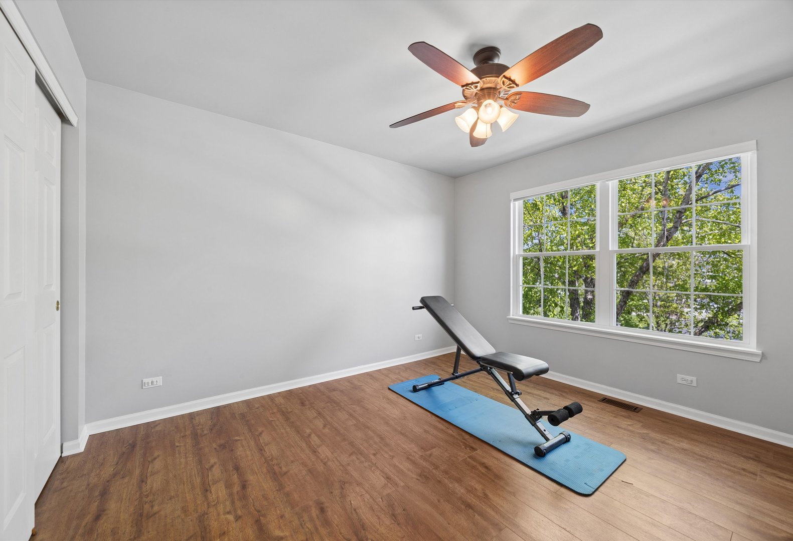 1562 Glenside Drive, Bolingbrook, IL 60490