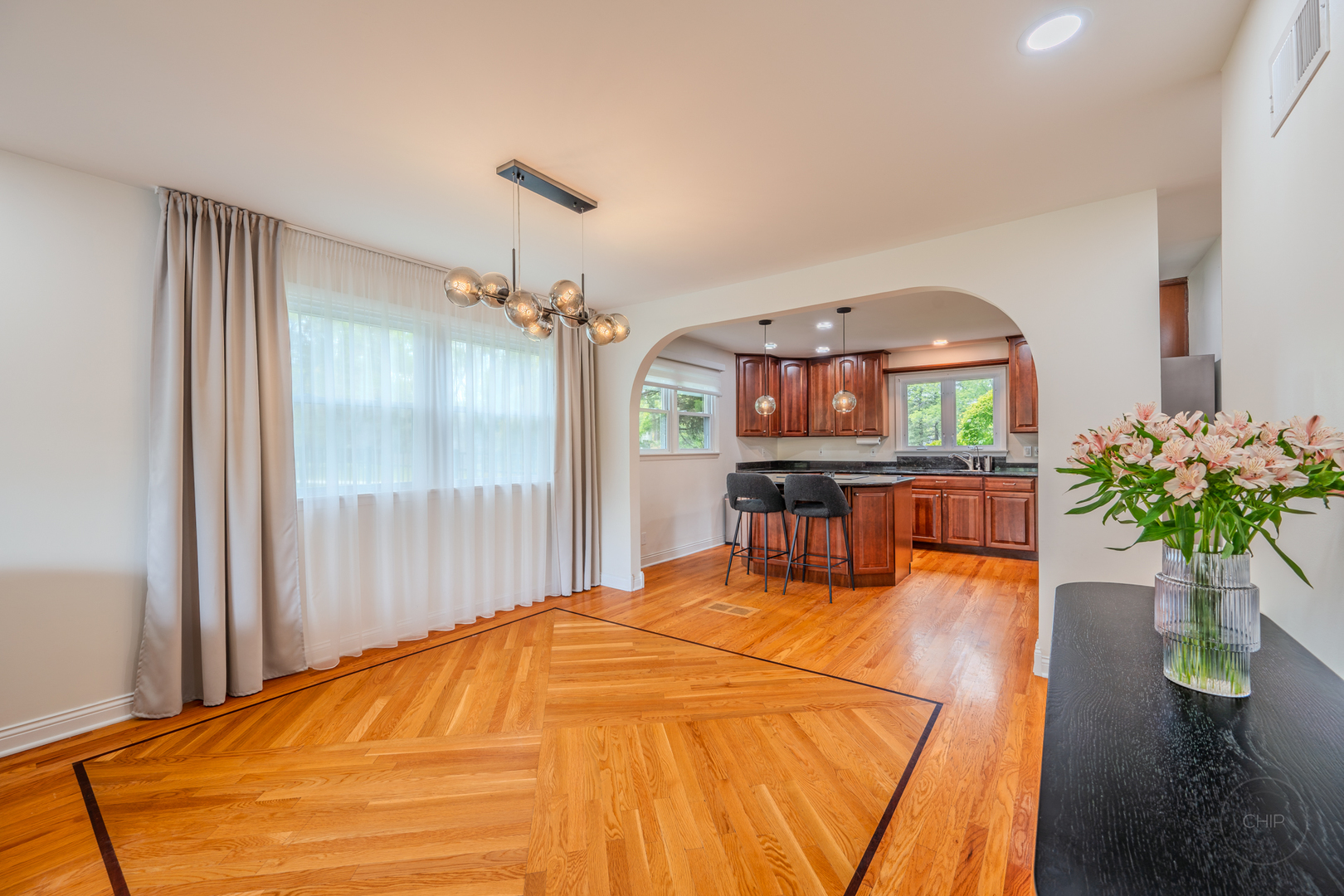 10S220 Alan Road, Naperville, IL 60564
